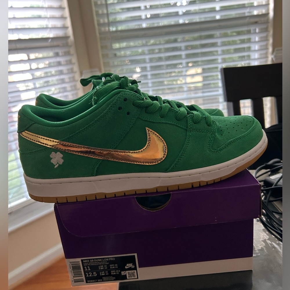 DUNK LOW SB 'ST. PATRICK’S DAY'. Size 11, Used twice, With Box